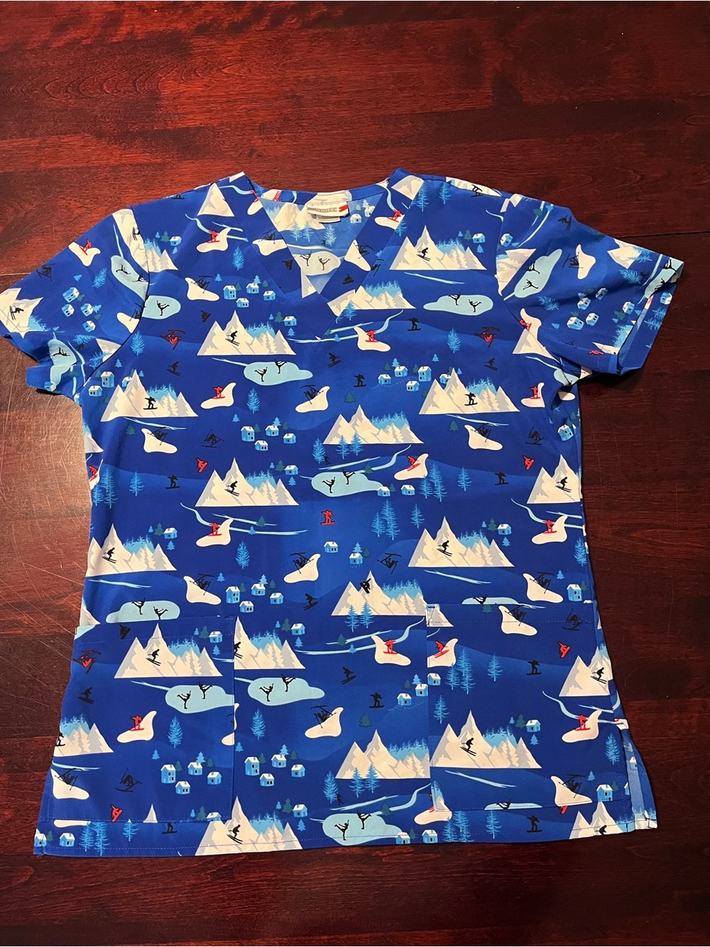 WHITE Cross Blue Ski Resort Print Scrub top